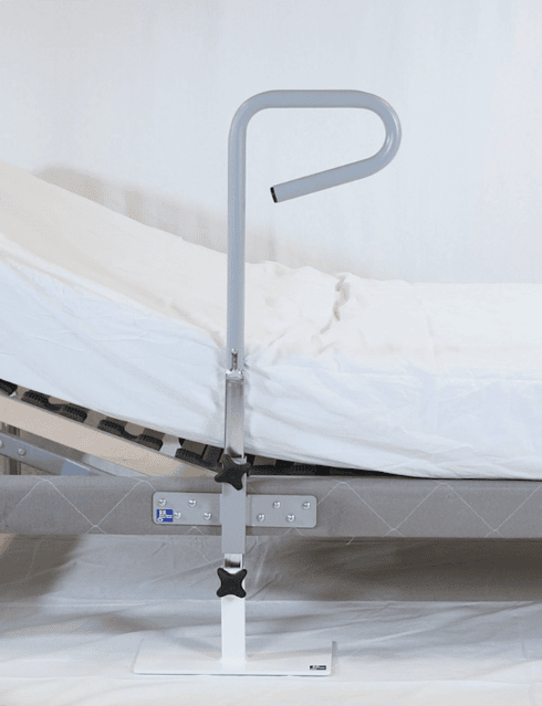 Nousutuki moottoroituun s&auml;nkyyn, ruuvikiinnitys