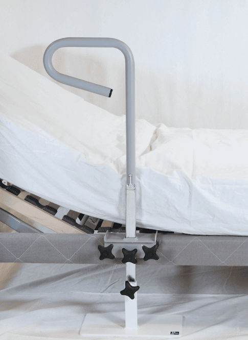 Nousutuki moottoroituun s&auml;nkyyn, sormiruuvikiinnitys