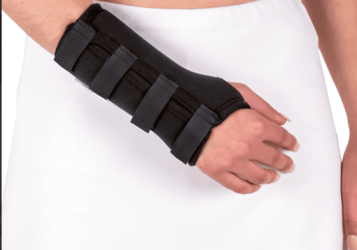 S&auml;&auml;dett&auml;v&auml; rannetuki lastalla