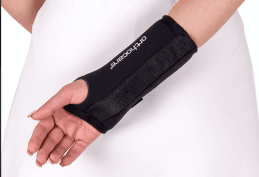 S&auml;&auml;dett&auml;v&auml; rannetuki lastalla